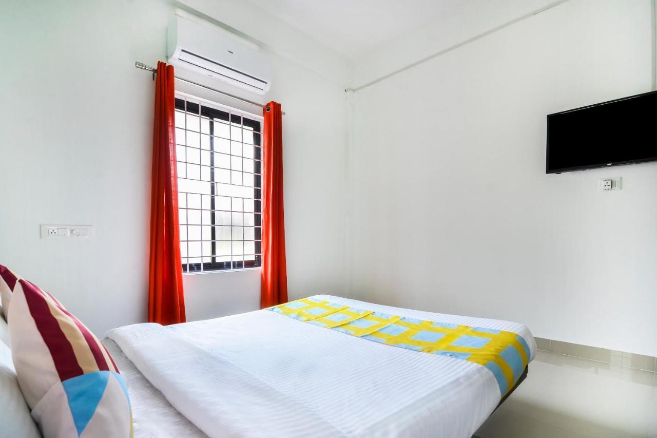 Oyo Home 81801 Akash Villa Trippapur Zewnętrze zdjęcie